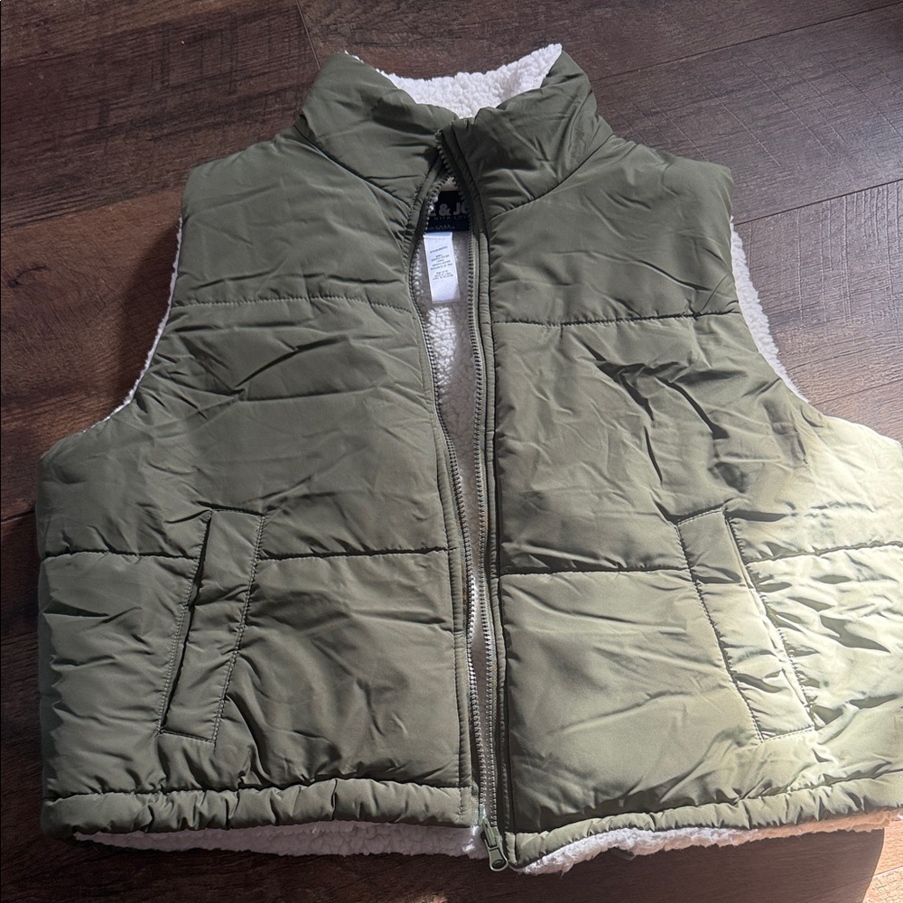 Jolie & Joy Cozy White Fleece Vest